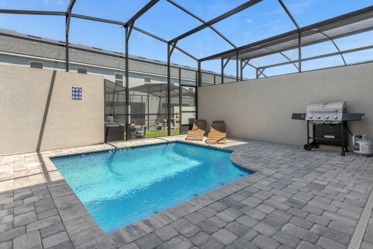 Vacation home with private pool, grill & hot tub in Osceola, FL