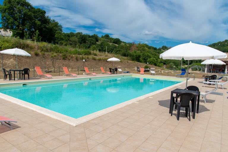 Villa with barbecue, garden & private pool — photo 4