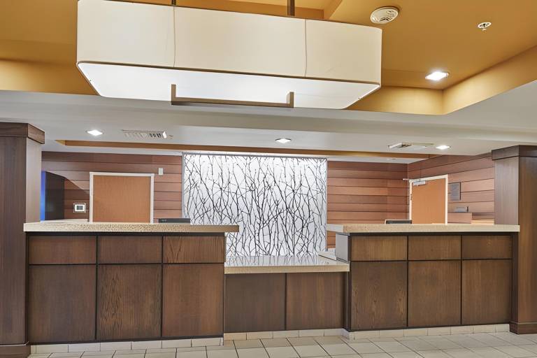 Fairfield by Marriott Inn & Suites Burlington — photo 5