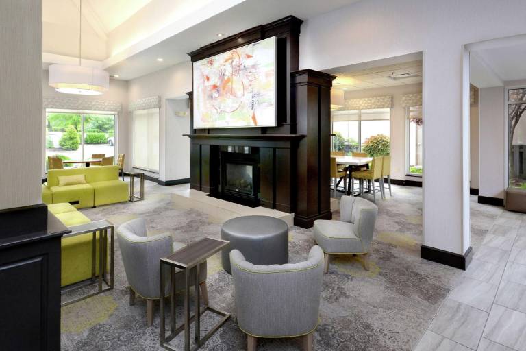 Hilton Garden Inn Greensboro — photo 2