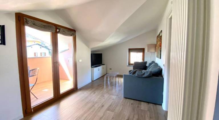 Rental apartment with BBQ, patio & private pool — photo 4