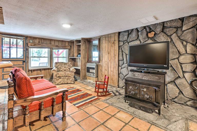 Peaceful Mt Sterling Cabin: Deck & Fire Pit! — photo 4