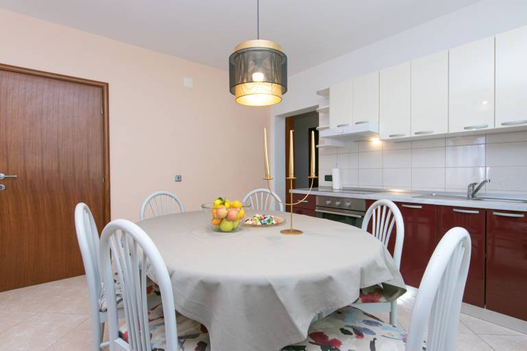Two bedroom apartment with terrace and sea view Brela, Makarska (A-20065-a) — photo 4