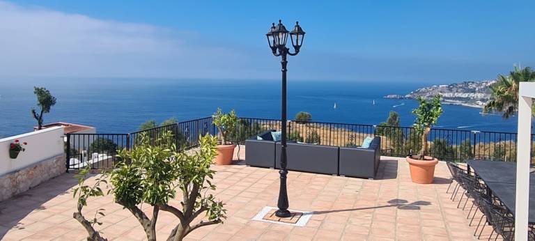 Children-friendly wonderful villa with fast internet, yard & private pool | Beach view | Close to the beach | Pet-friendly — photo 2