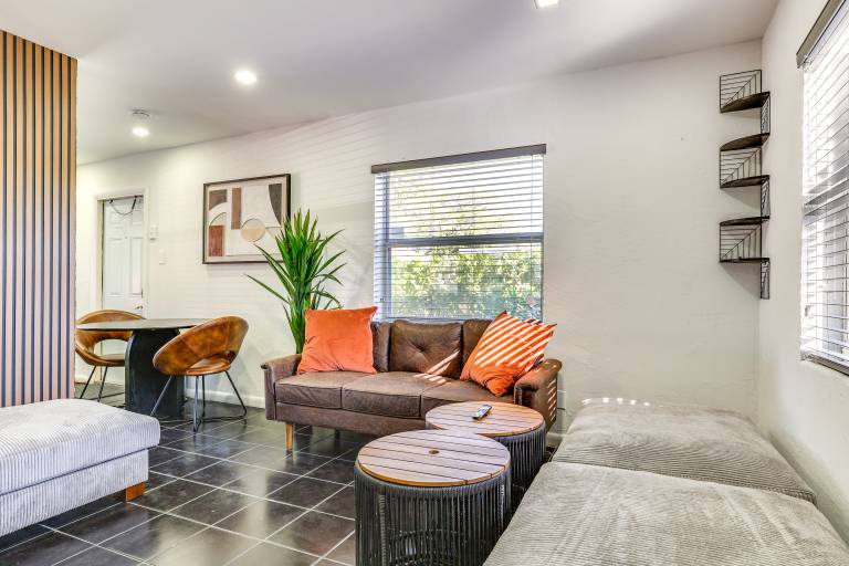 3 Mi to Riverwalk Fort Lauderdale Cozy Home