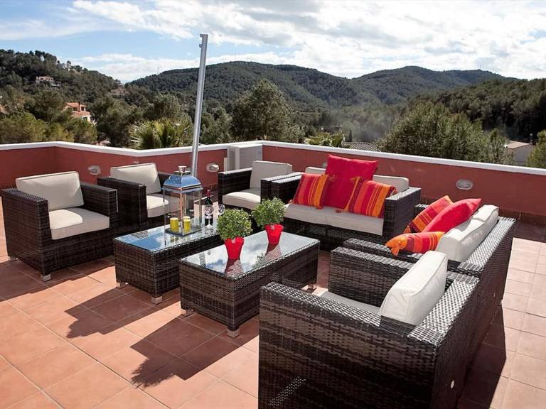 Villa with grill, private pool & yard — photo 2
