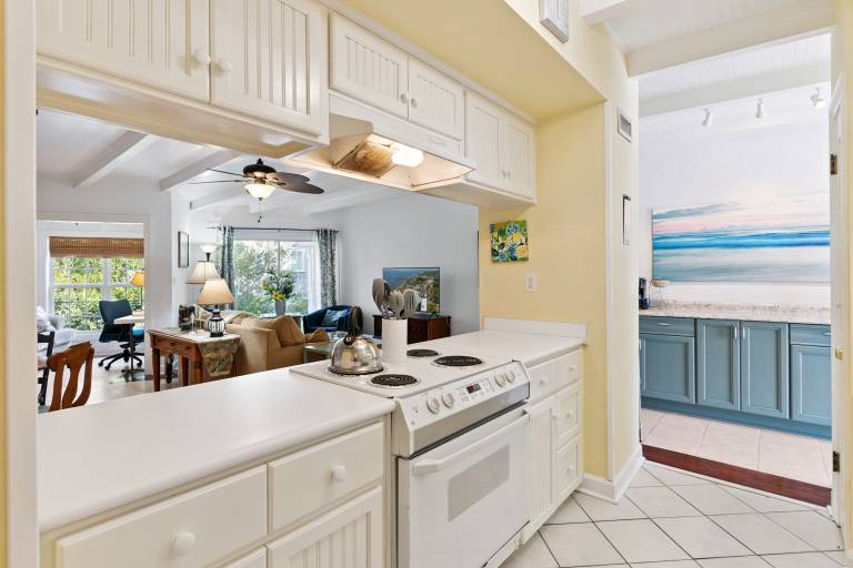 The Pirate's Mermaid @ East Beach Villa - 202 Olive Way — photo 5