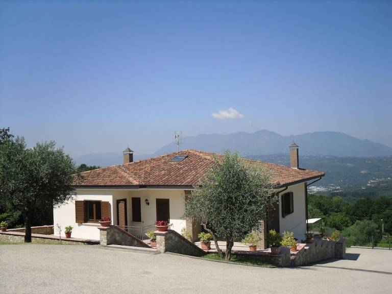Villa  Montefalcione