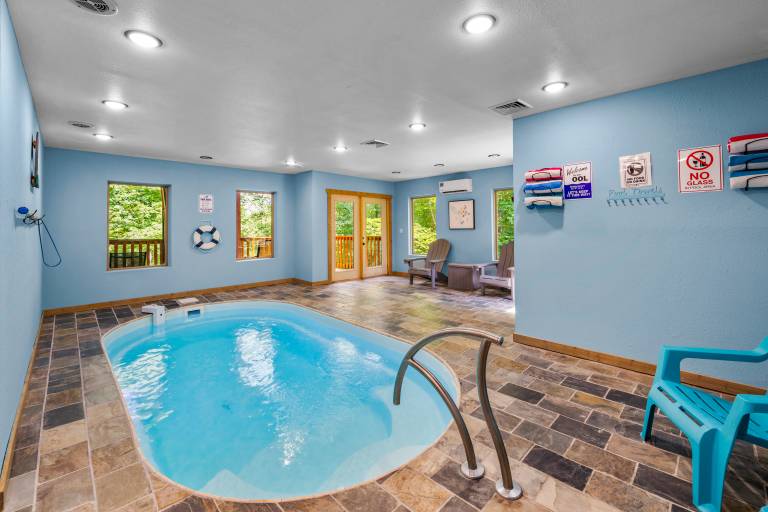 Cabin with private pool, BBQ & jacuzzi | Mountain view in Gatlinburg, TN