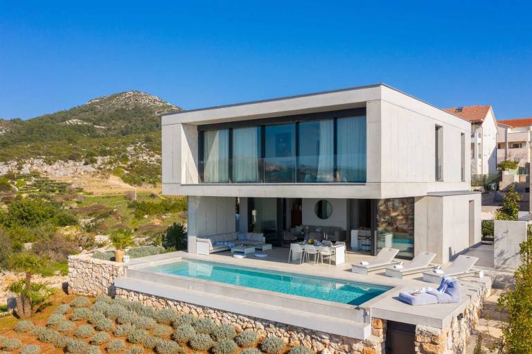 Fully equipped villa with BBQ, patio & yard | Dogs allowed — photo 2