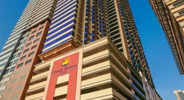 Pleasant holiday apartment with pool, yard & terrace | Pets are welcome in Manila
