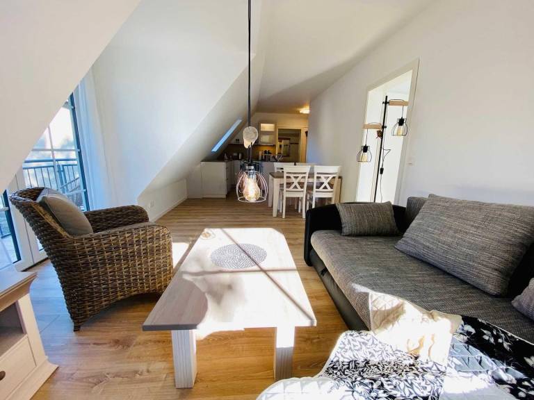 52 m² Fewo für 3 Personen mit Balkon, Parkplatz & Hund erlaubt – Haus Diana in Kuehlungsborn
