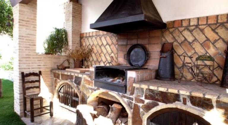 Beautiful vacation home with pool | Pet-friendly — photo 4