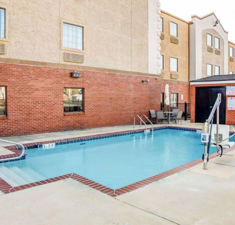 Comfort Inn Bessemer Birmingham South — photo 5
