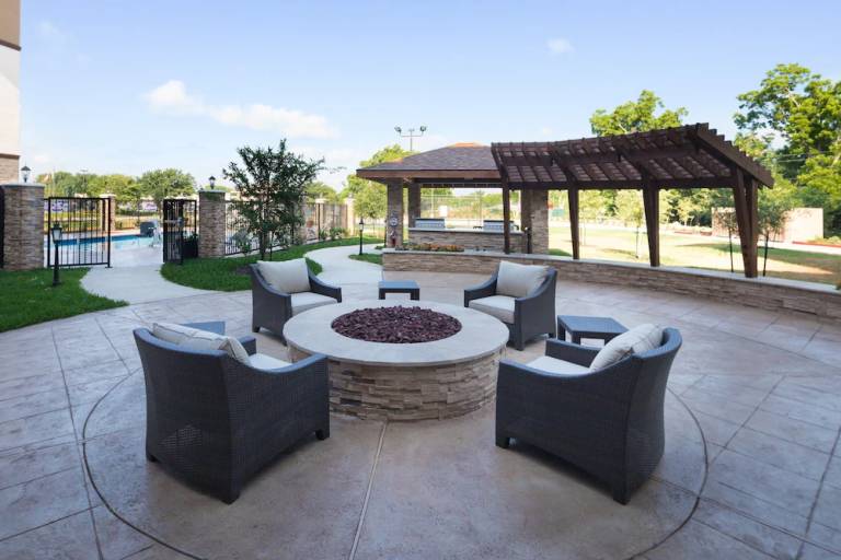 Condo  Clute