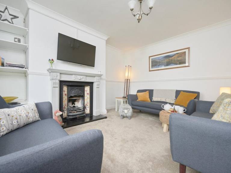 Cottage with barbeque & yard in Keswick