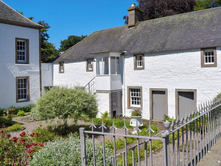 Cottage  Angus