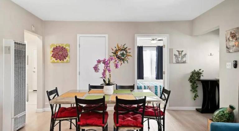 Fully equipped charming house with garden | Pets allowed in Hawthorne, CA