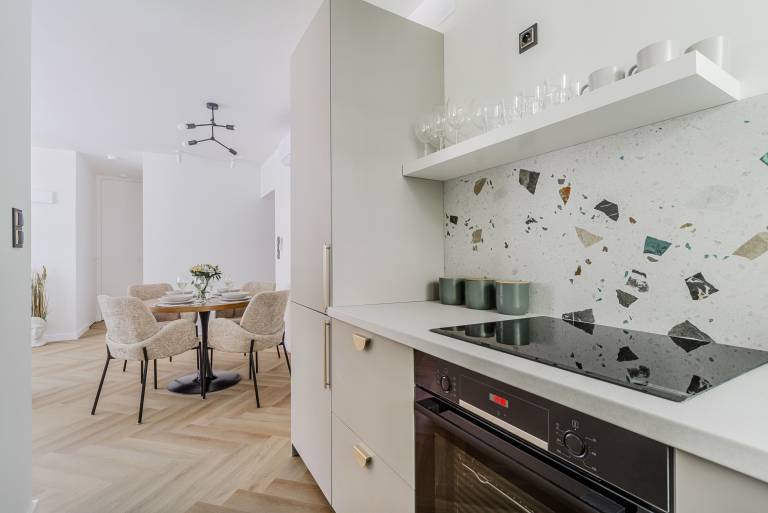 Family-friendly apartment with fast internet | Close to Palace of Culture and Science | Pets are welcome — photo 5