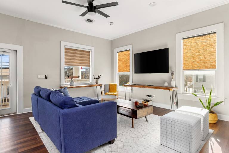 1920s Charm Steps from the Pearl & River Walk