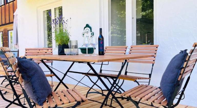 Charming house with yard & patio | Pets are welcome — photo 3