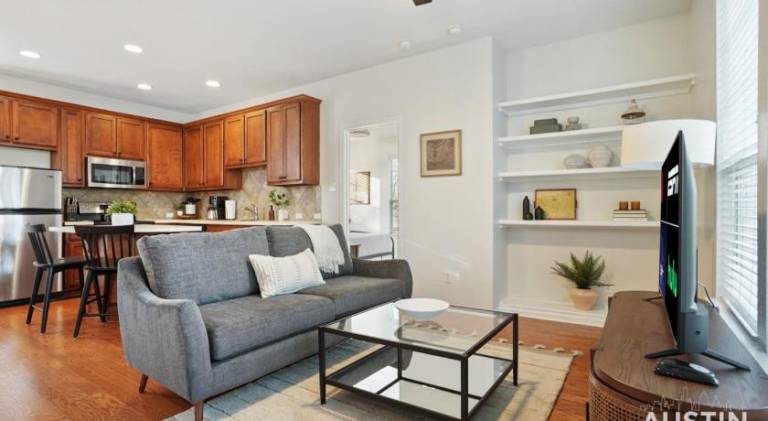 Apartment | Suitable for remote work in Austin, TX