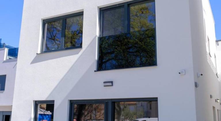 Vacation home with pool | Suitable for remote work | Pets are welcome in Vodice