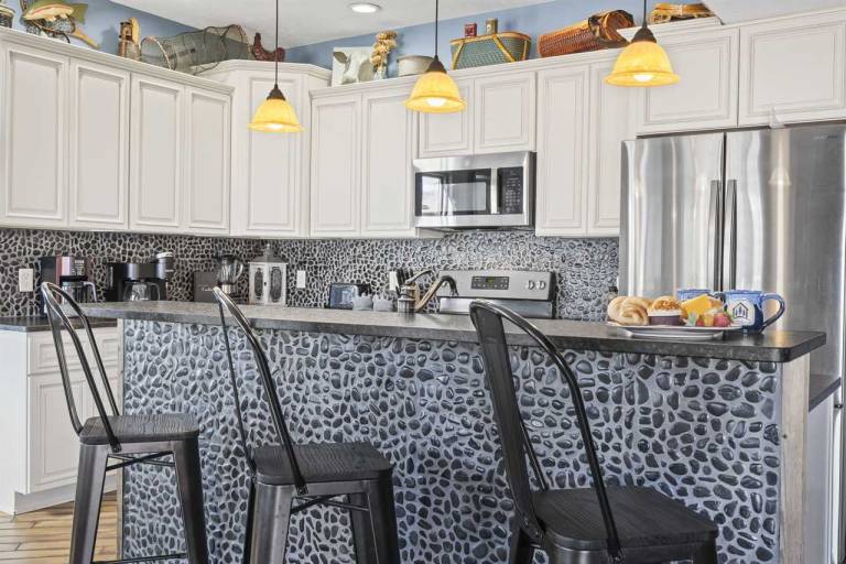 Vacation home with pool & barbecue — photo 4
