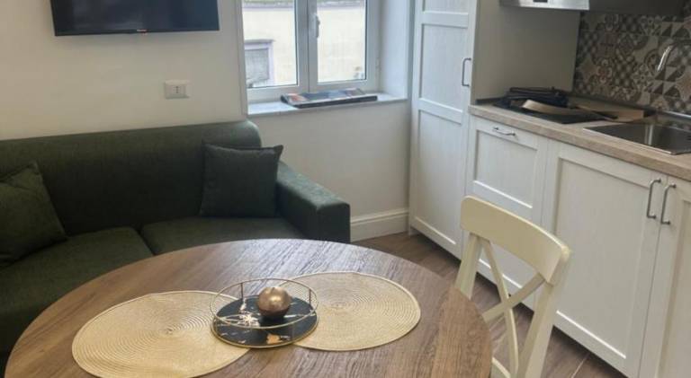 Holiday apartment with 2 rooms for 6 persons in Casoria