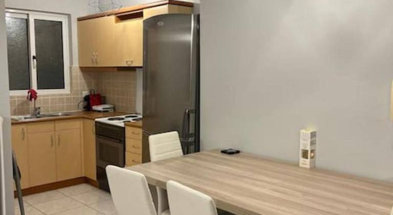 Rental apartment with patio — photo 4