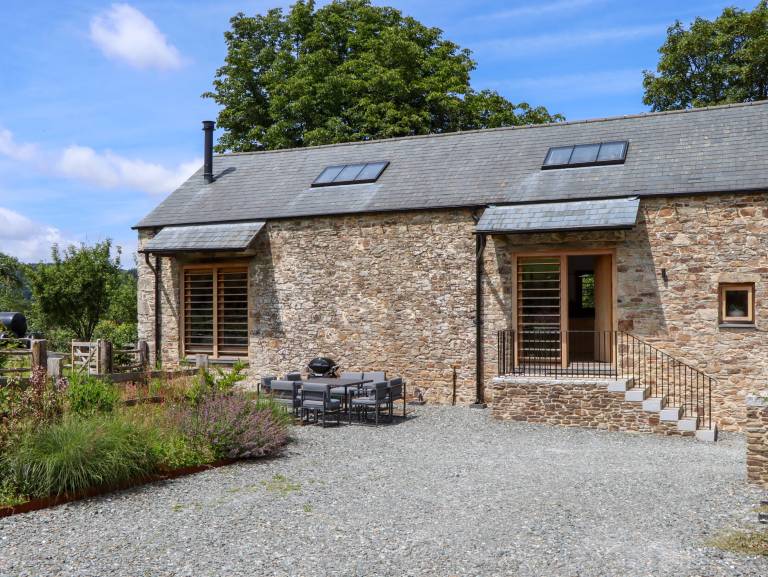 Family-oriented nice cottage with hot tub & garden | Dogs allowed — photo 3