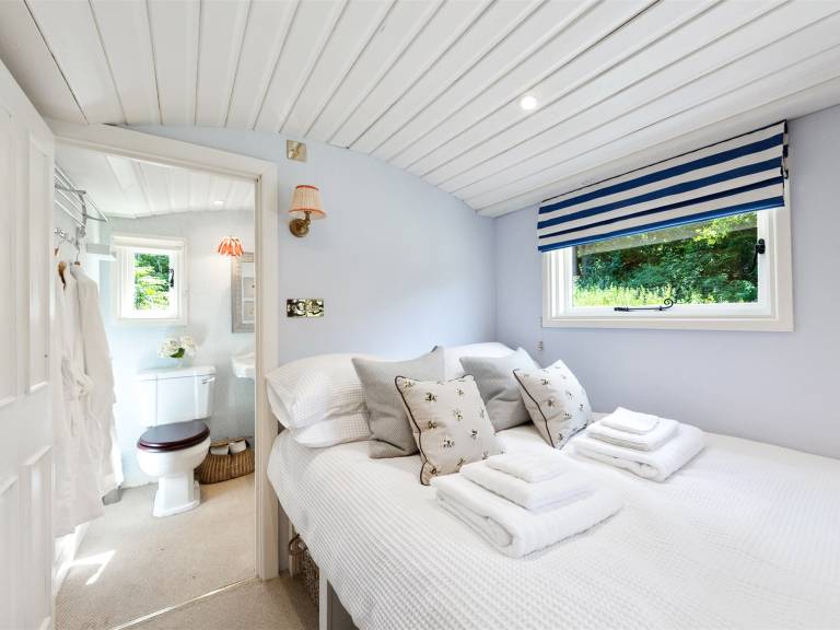 Cottage  Sittingbourne