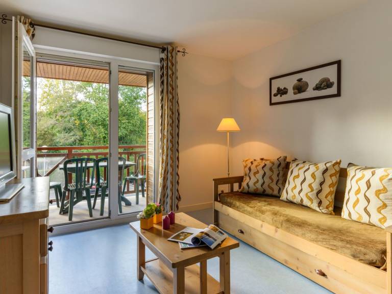 Rental apartment with garden, sauna & heated pool — photo 4