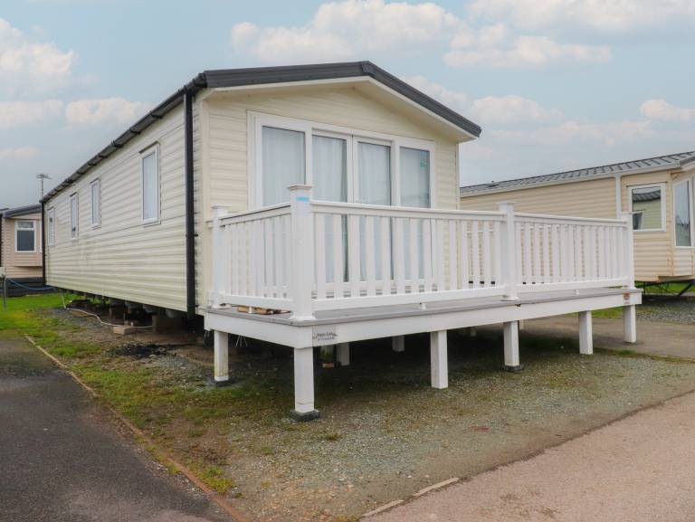 Family-oriented wonderful cottage with pool & garden | Beach view | Dogs allowed — photo 2