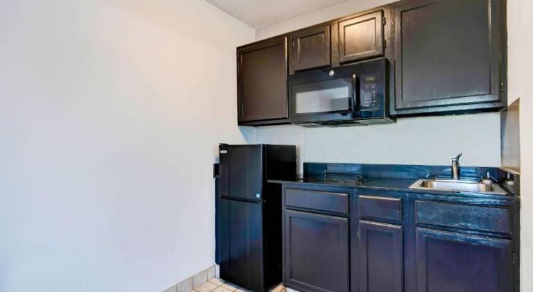 Studio 6 Extended Stay - Ocean Springs, MS — photo 4