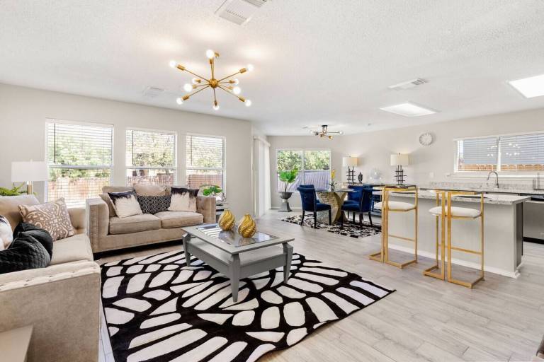 House Lockhill Estates
