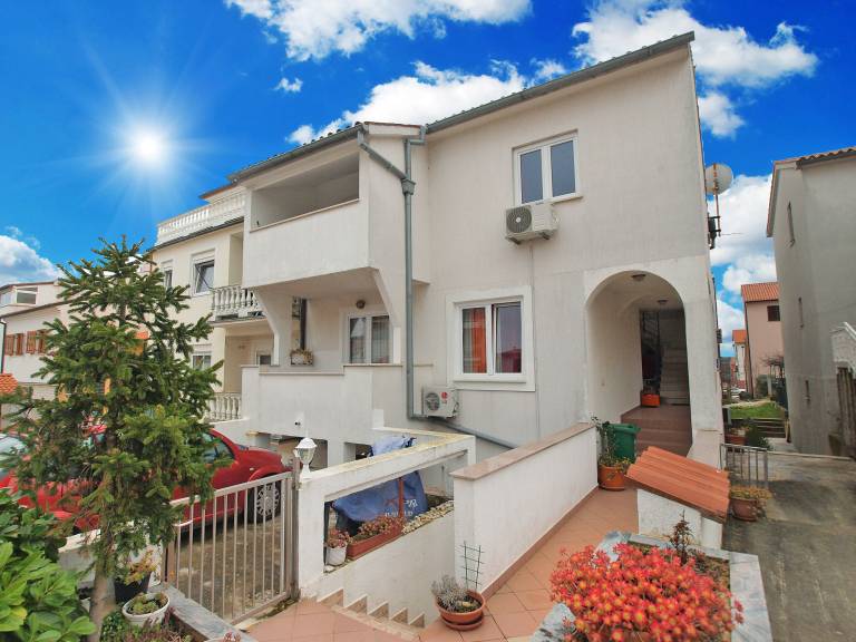 Apartment with terrace & barbeque — photo 5