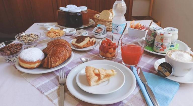 BeeLiving Room&Breakfast — photo 3
