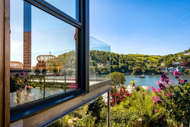 Vacation home with yard, terrace & grill | Good for workation in Dartmouth