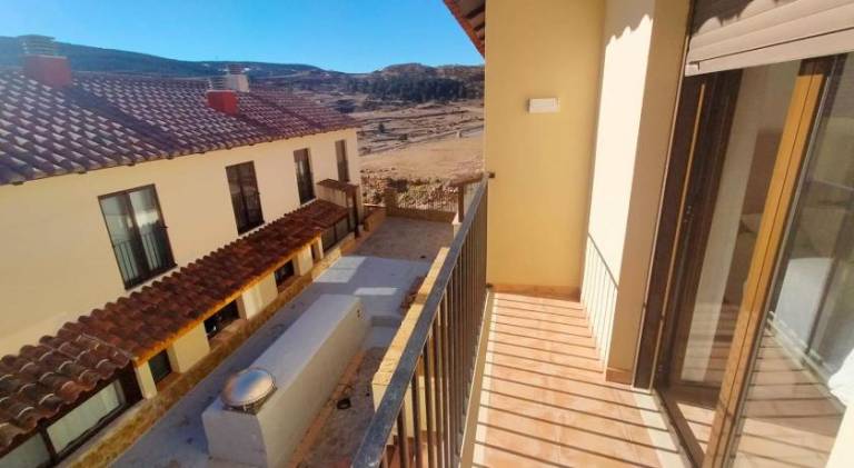 Ample vacation home with terrace & garden | Pets allowed — photo 3