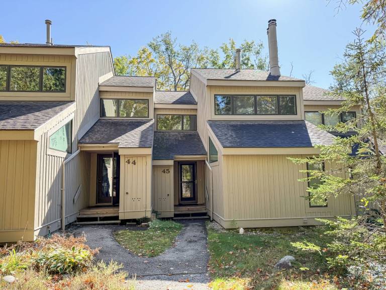 House  Menonaqua Beach