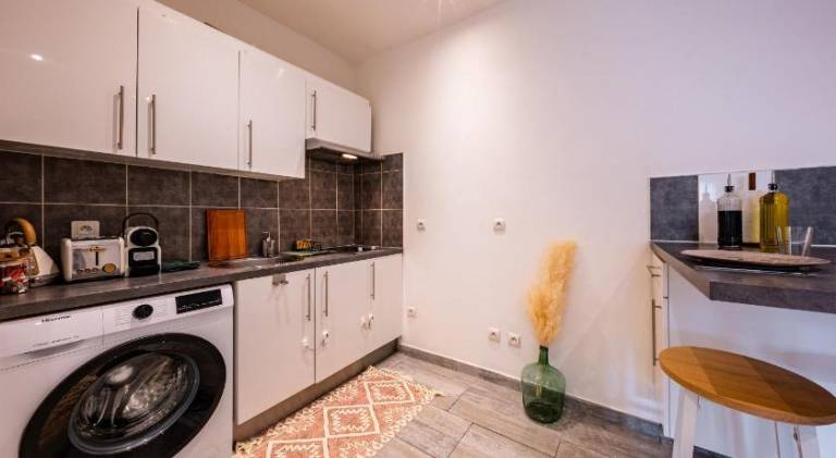Apartment with 1 room for 4 persons — photo 3