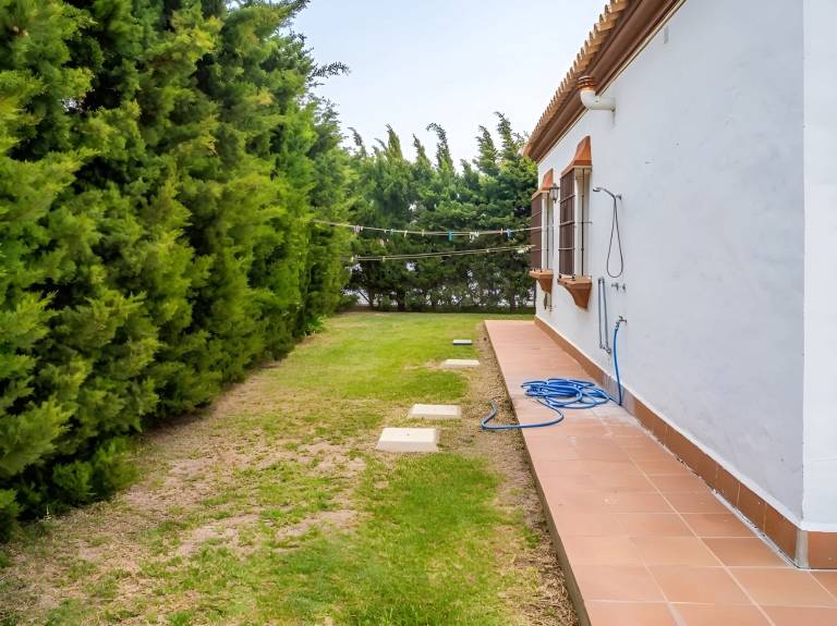 Rental apartment with fast internet & BBQ | Sea view — photo 5