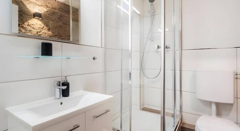 Holiday apartment with 2 rooms for 5 persons — photo 3