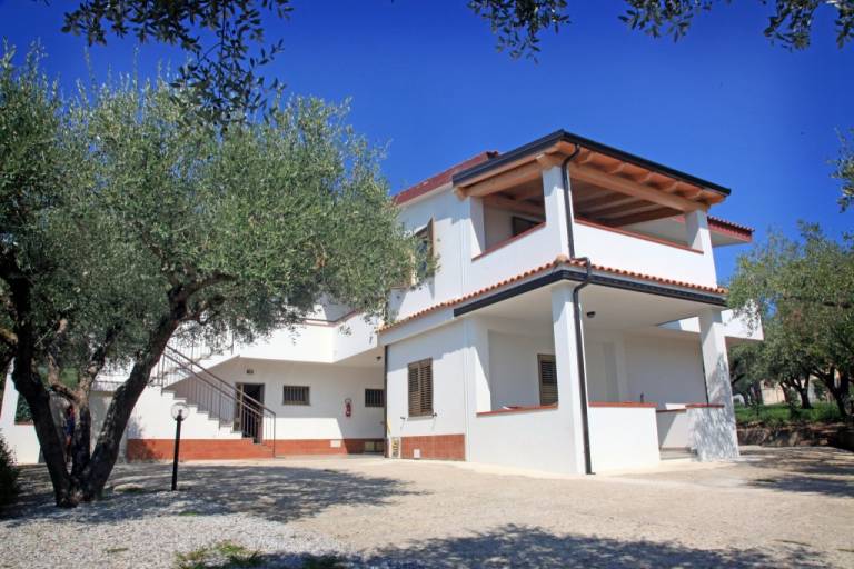 Family-oriented apartment with garden & barbeque | Sea view | Beach nearby | Pets are welcome — photo 2