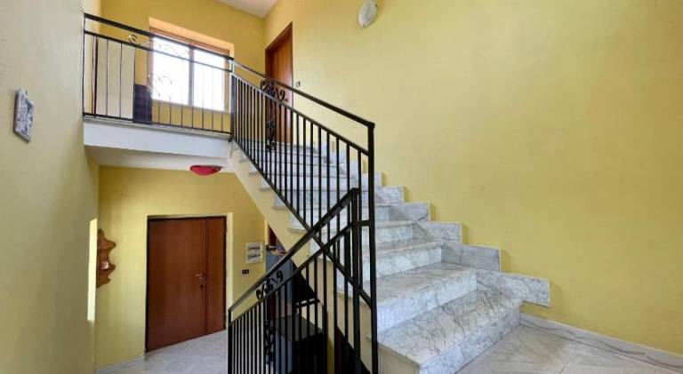 Villa with pool — photo 5