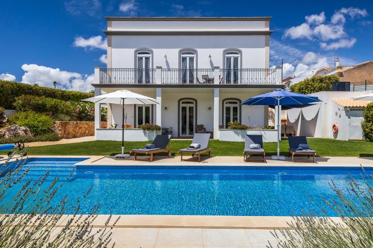 Ferienhaus in Paderne f&uuml;r max. 10 Personen am Atlantik