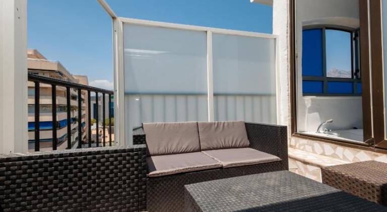 Exclusive Penthouse, with Sea and Marina Views and Private Parking, in the Heart of Puerto Banus — photo 3