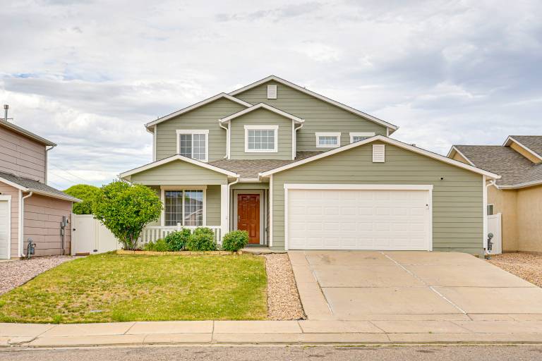 Family Home w/ Fenced Yard in Pueblo: 5 Mi to Dtwn — photo 2