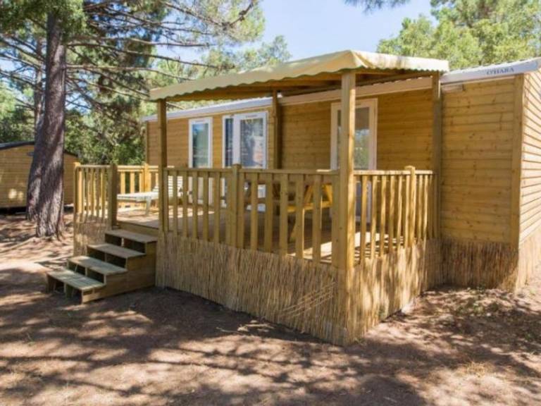 Mobile home with heated pool & terrace | Pet-friendly — photo 4